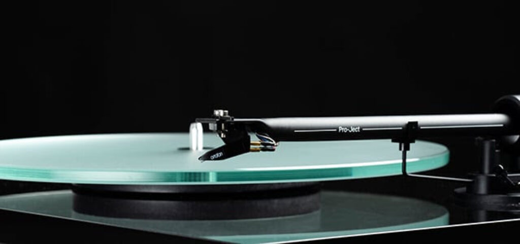 Pro-Ject T1 EVO l'evoluzione del miglior giradischi entry-level Pro Ject T1 EVO testima braccio